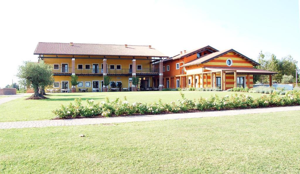 Вилла Agriturismo Colombarino Дезенцано-дель-Гарда Экстерьер фото